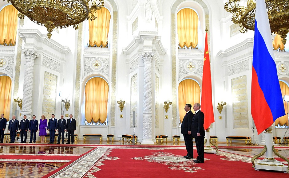 Официальная церемония встречи. С Председателем Китайской Народной Республики Си Цзиньпином.