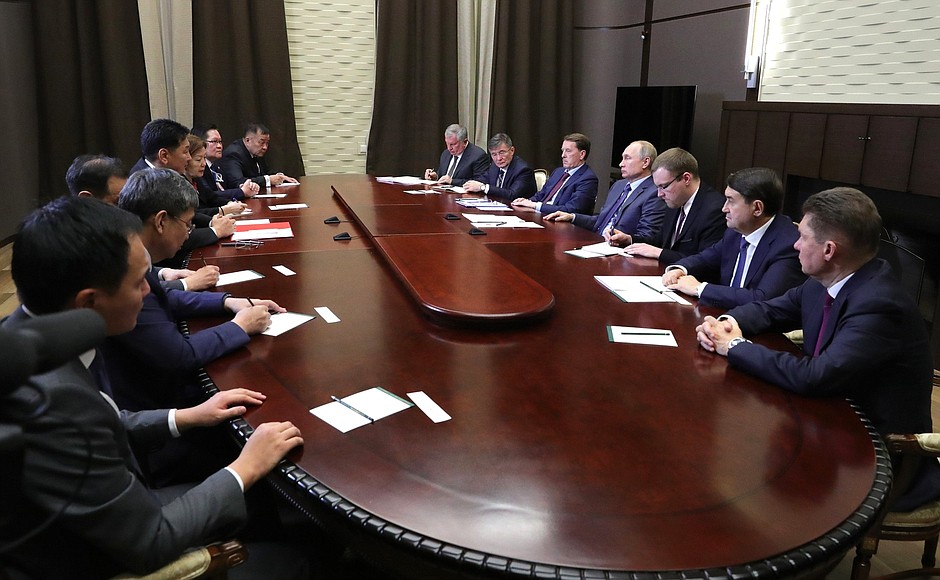 Встреча с Премьер-министром Монголии Ухнагийн Хурэлсухом.