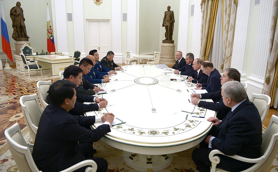 Встреча с заместителем председателя Центрального военного совета КНР Сюй Циляном,