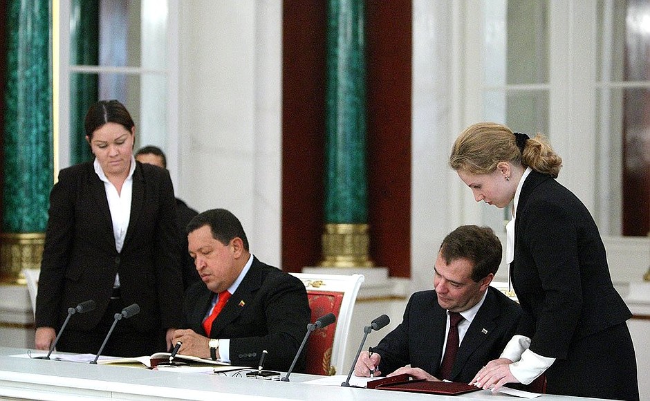 Signing of Russian-Venezuelan bilateral documents. With President of Venezuela Hugo Chavez.
