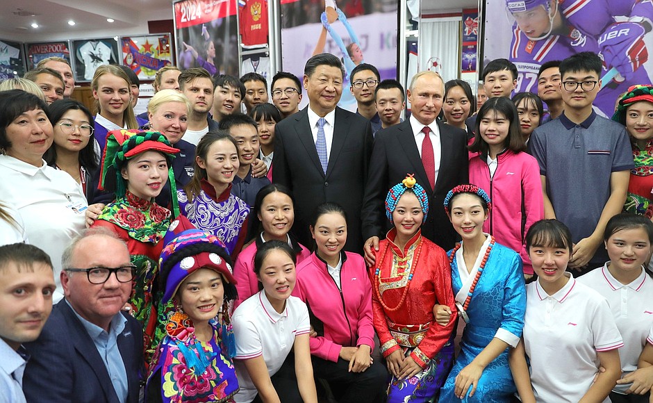Visiting the Okean [Ocean] Russian Children’s Centre. With PRC President Xi Jinping.