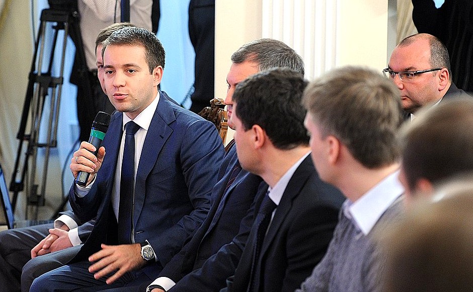 At a meeting with Internet Start-ups project participants. Communications and Mass Media Minister Nikolai Nikiforov at a meeting with Internet Start-ups project participants.