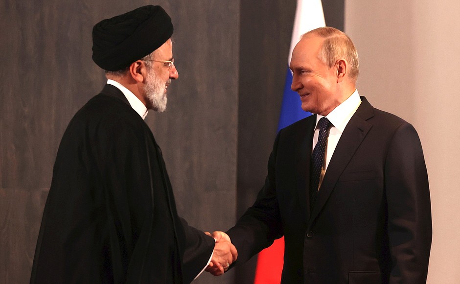 С Президентом Ирана Сейедом Эбрахимом Раиси.