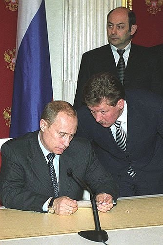 President Putin with Gazprom CEO Alexei Miller before a news conference following Russian-Turkmen negotiations. Background right: Security Council Secretary Vladimir Rushailo.