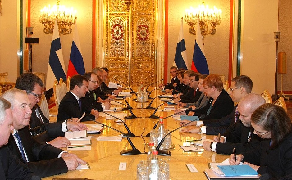 Российско-финляндские переговоры в расширенном составе.