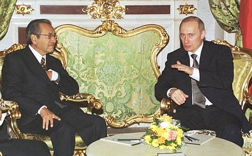 President Putin with Malaysian Prime Minister Mahathir bin Mohamad.
