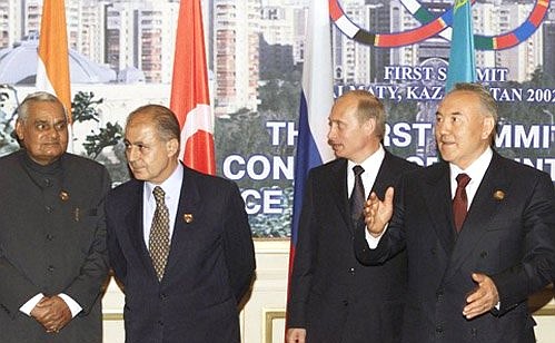 A meeting of the heads of state and governments of member countries of the Conference on Interaction and Confidence Building Measures in Asia. President Putin with Indian Prime Minister Atal Bihari Vajpayee, Turkish President Ahmet Necdet Sezer and Kazakh President Nursultan Nazarbayev (left to right).