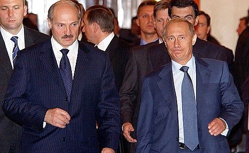 С Президентом Белоруссии Александром Лукашенко по окончании заседания Высшего Государственного Совета Союзного государства России и Белоруссии.