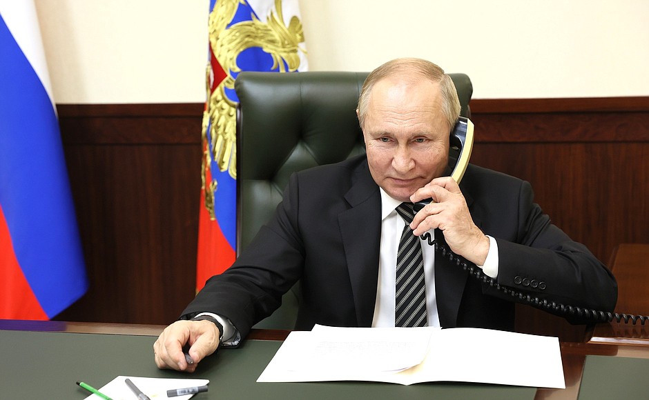 Владимир Путин поговорил по телефону с Марком Кобленевым.