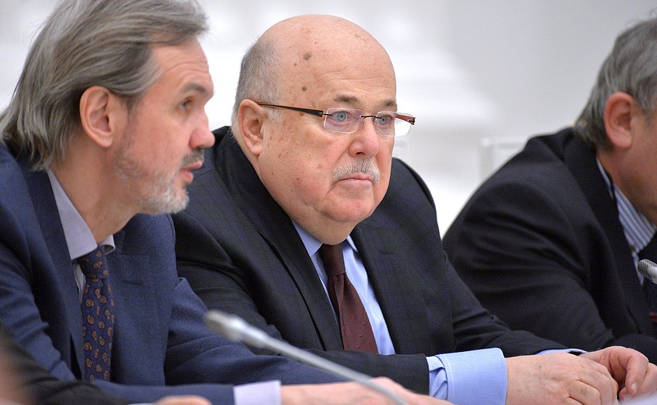 Artistic director of Moscow’s Et Cetera Theatre Alexander Kalyagin (centre) and Chairman of the Russian Artists’ Union Andrei Kovalchuk before a meeting of the Presidential Council for Culture and Art.