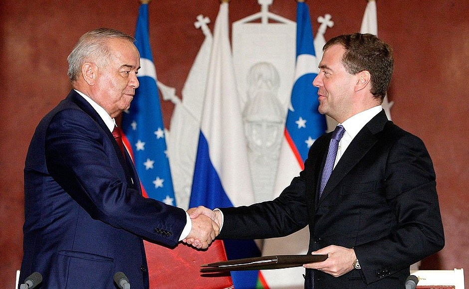 По итогам российско-узбекистанских переговоров Дмитрий Медведев и Ислам Каримов приняли совместное заявление.