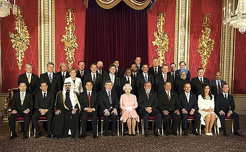На приёме от имени Королевы Великобритании Елизаветы II в честь глав государств и правительств «Группы двадцати».