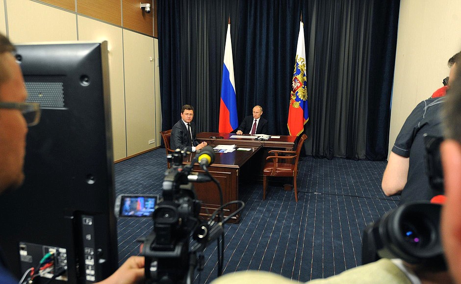 With Energy Minister Alexander Novak at a videoconference meeting on energy supplies for Crimea.