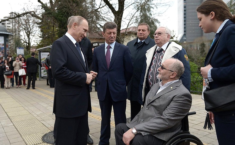 During the tour of Sochi infrastructure sites. With Deputy Prime Minister Dmitry Kozak, Mayor of Sochi Anatoly Pakhomov, Russian Human Rights Commissioner Vladimir Lukin and President of the International Paralympic Committee Philip Craven.