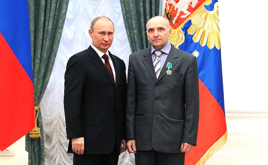 Leonid Bazuyev, a metalworker at Gazprom Transgaz Yugorsk, was awarded the Order of Friendship.