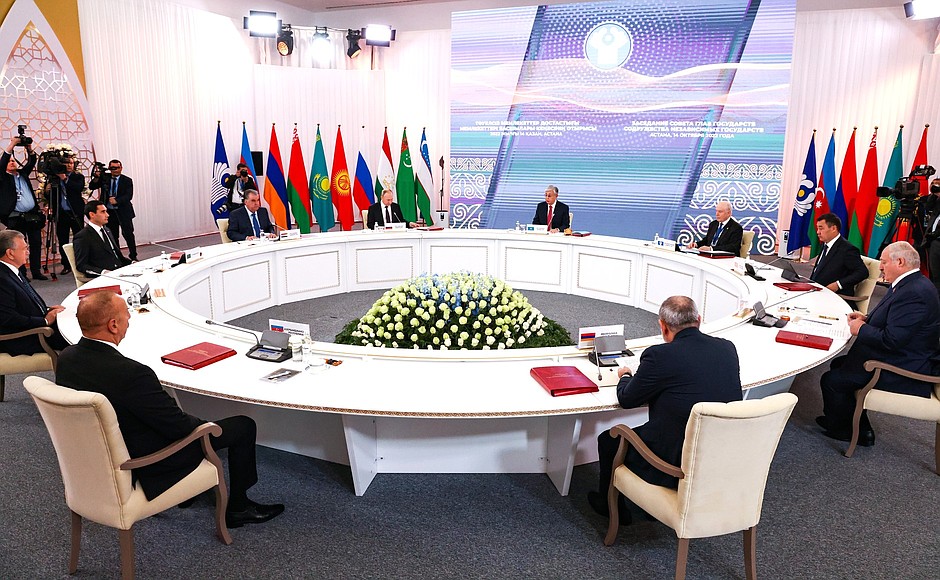 Заседание Совета глав государств СНГ в узком составе.