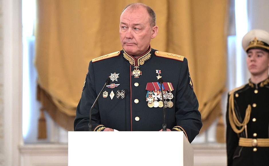 Ceremony for presenting national awards. 
Commander of the Southern Military District Forces Alexander Dvornikov.
