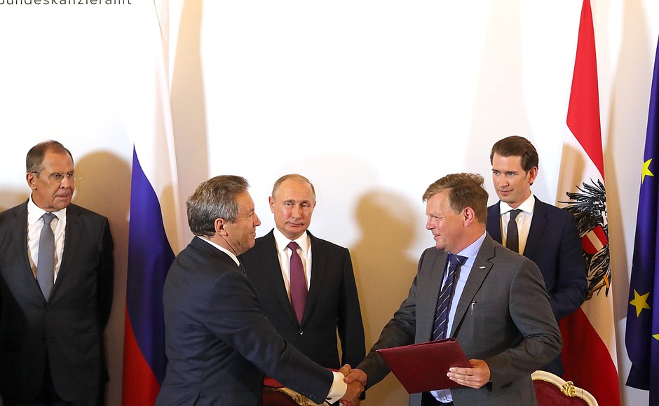 Signing Russian-Austrian documents.