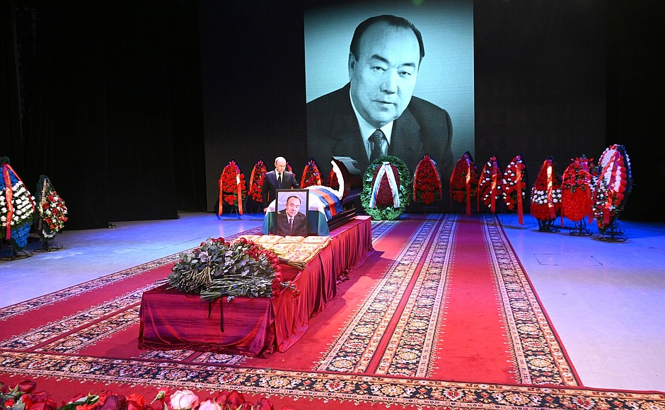 На церемонии прощания с первым президентом Республики Башкортостан Муртазой Рахимовым.