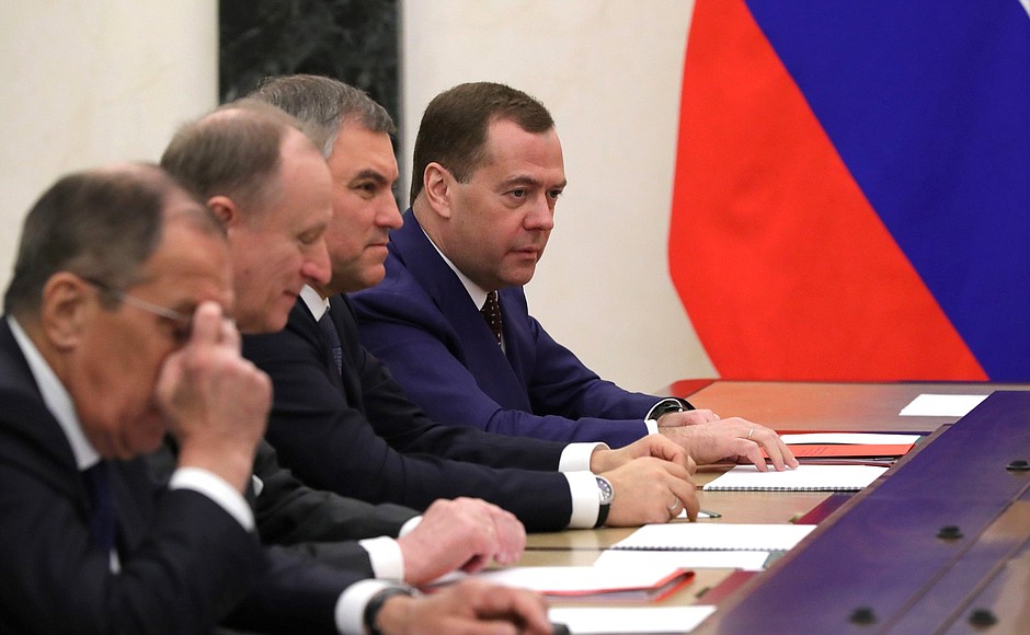 Meeting with permanent members of the Security Council. Left to right: Foreign Minister Sergei Lavrov, Security Council Secretary Nikolai Patrushev, Duma Speaker Vyacheslav Volodin, Prime Minister Dmitry Medvedev.