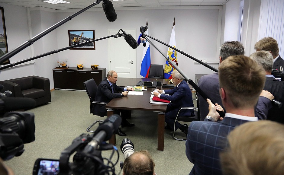 Рабочая встреча с губернатором Белгородской области Евгением Савченко.
