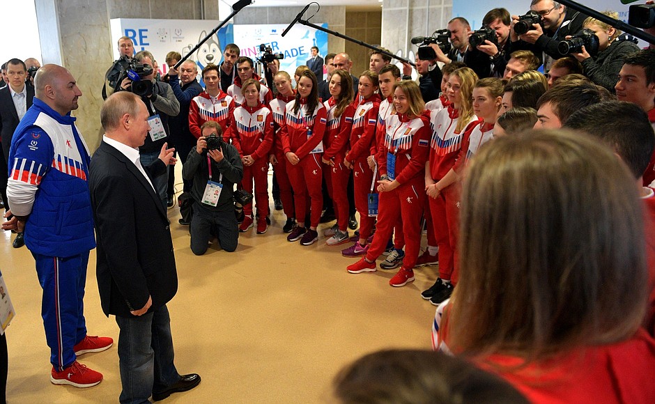 Meeting with members of the Russian national team at the 2019 Winter Universiade.