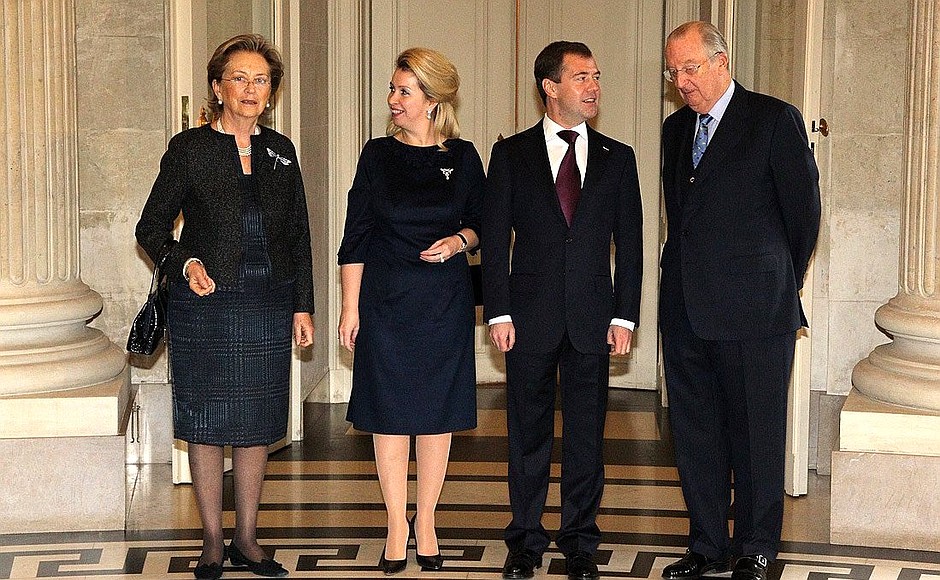 Queen Paola, Mr Medvedev and Svetlana Medvedeva, King Albert II of the Belgians.