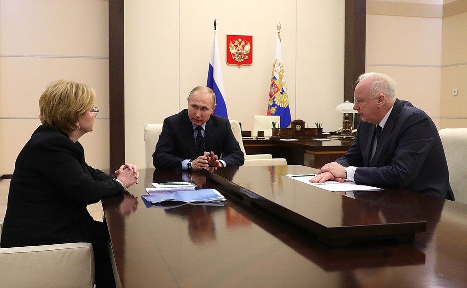 С Министром здравоохранения Вероникой Скворцовой и Председателем Следственного комитета Александром Бастрыкиным.