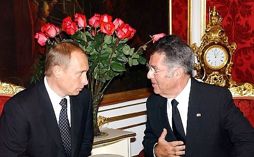 At a meeting with the Federal President of the Austrian Republic, Heinz Fischer.