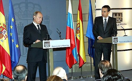 Press conference following Russian-Spanish talks. On the President\'s right — Spanish Prime Minister Jose Luis Rodriguez Zapatero.