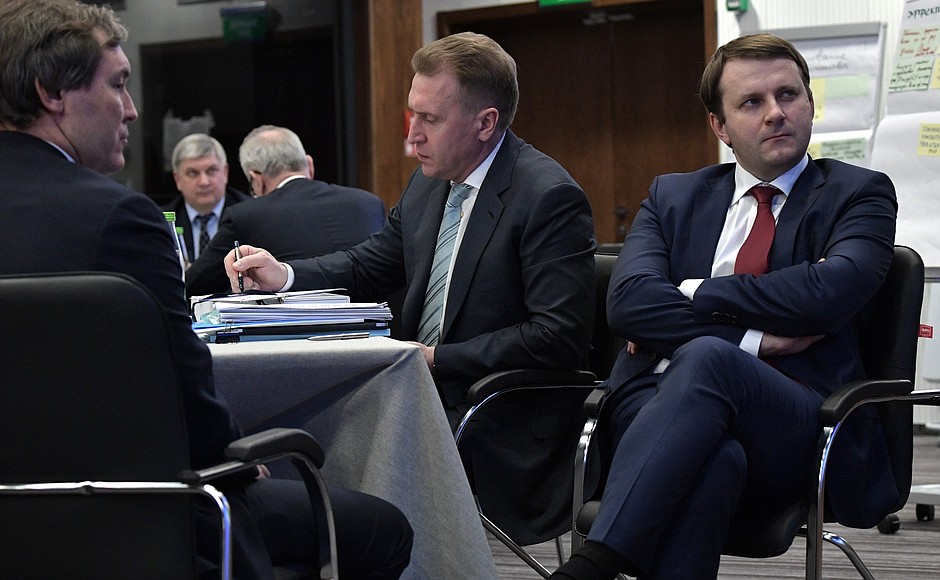 At the expanded meeting of the State Council Presidium on improving housing and creating a comfortable urban environment. Minister of Economic Development Maxim Oreshkin (right) and Chairman of the State Development Corporation VEB.RF Igor Shuvalov.