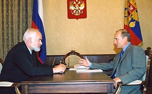 С вновь назначенным послом России в Белоруссии Александром Блохиным.