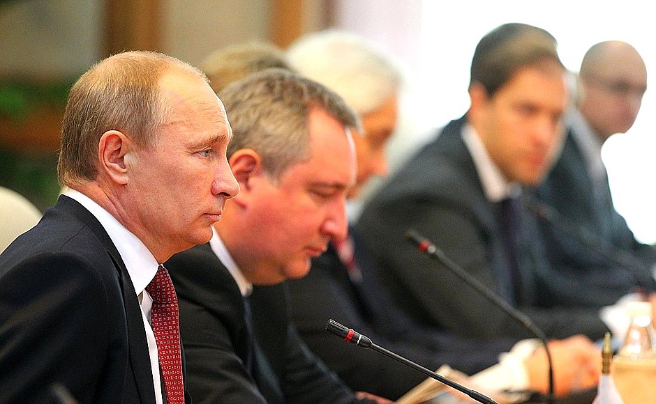 С Заместителем Председателя Правительства Дмитрием Рогозиным во время российско-индийских переговоров.