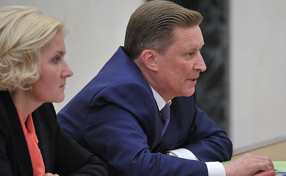 Chief of Staff of the Presidential Executive Office Sergei Ivanov and Deputy Prime Minister Olga Golodets at a meeting on federal executive agencies’ action plans for reaching the national social and economic development targets set by the President.