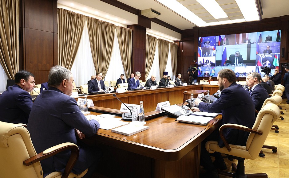 Presidential Aide Dmitry Mironov chaired an onsite meeting of the Council for Cossack Affairs.