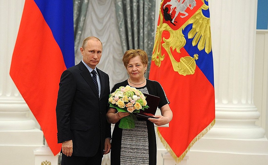 Presenting state decorations to prominent figures in culture and the arts. Honorary title of Honoured Cultural Worker of the Russian Federation is conferred to Stavropol Science Library worker Lyubov Rybalko.