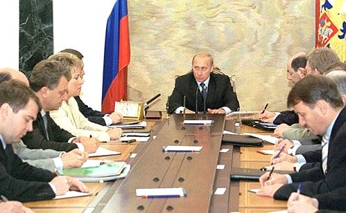 President Putin meeting with Government members. THE KREMLIN, MOSCOW. President Putin meeting with Government members.