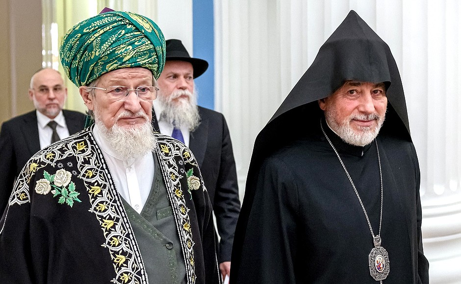 From right to left: Head of the Russian and Novo-Nakhichevan Diocese of the Armenian Apostolic Church Ezras, President of the Federation of Jewish Communities of Russia Alexander Boroda, Chairman of the Central Spiritual Directorate of Muslims of Russia Talgat Tadzhuddin, and Vice-President of the Congress of Jewish Religious Organisations and Associations in Russia Ivan Susaikov.