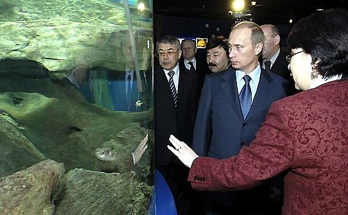 President Putin at the city\'s public aquarium.