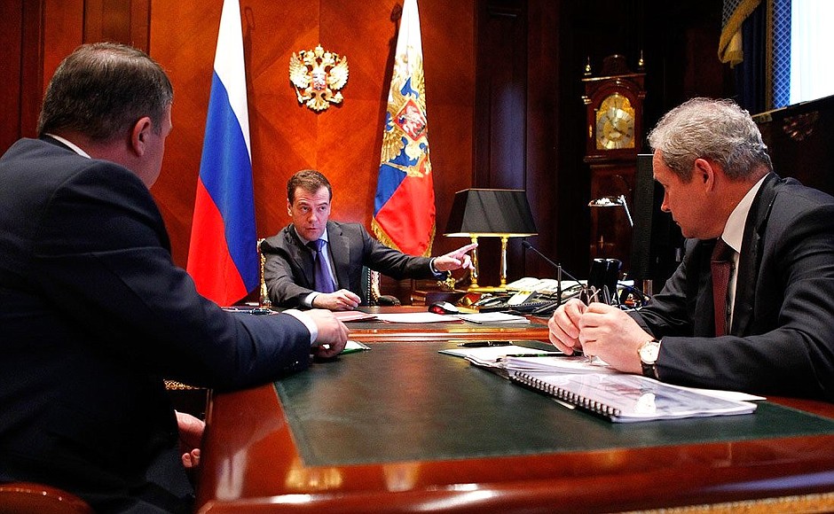 With Defence Minister Anatoly Serdyukov (left) and Regional Development Minister Viktor Basargin.