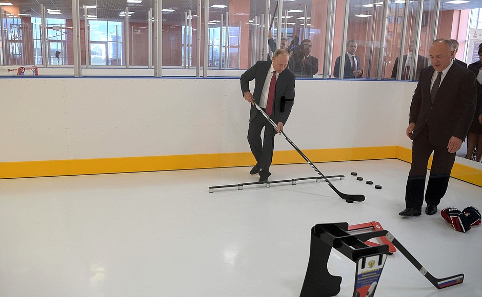 Vladimir Putin visits the new public Olympic Reserve hockey school.