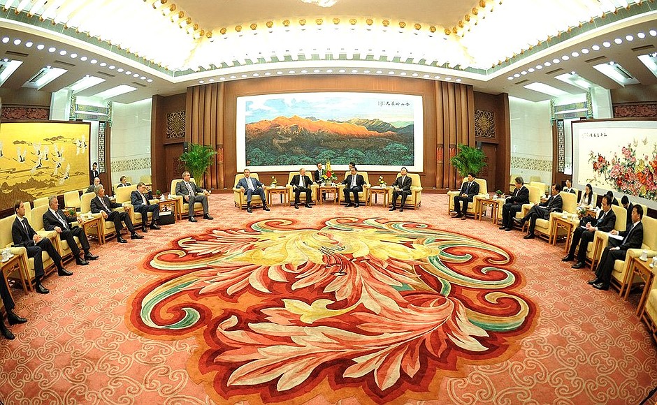 Встреча с Заместителем Премьера Государственного совета КНР Ли Кэцяном.