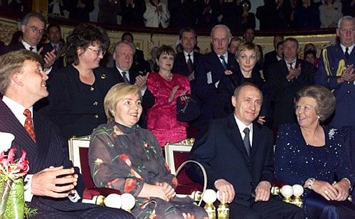Vladimir and Lyudmila Putin with Queen Beatrix and Prince Willem-Alexander of the Netherlands during the first performance of the Dutch National Ballet in Moscow.