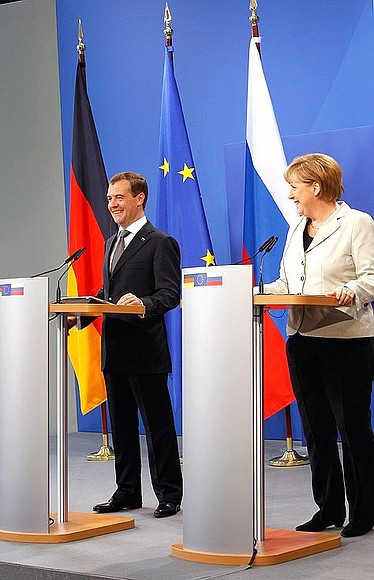 News conference following Russian-German interstate consultations. With Federal Chancellor of Germany Angela Merkel.