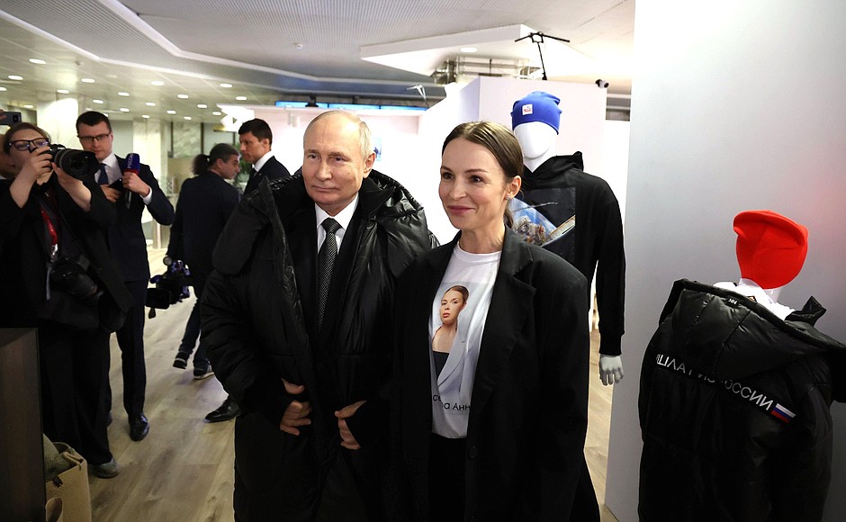 With Oksana Kovalenko, co-founder of DNK Russia and CEO of Novy Format Odezhdy, at the Rising Russian Brands Contest exhibition.