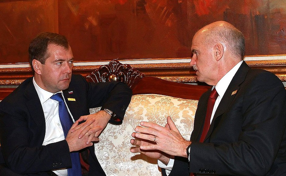 С Премьер-министром Греции Георгиосом Папандреу.