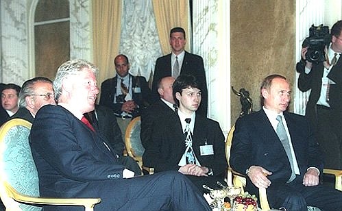 С Президентом США Биллом Клинтоном на концерте джазовых коллективов Олега Лундстрема и Игоря Бутмана.