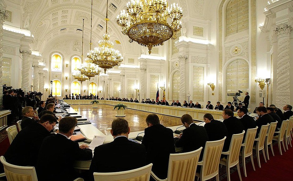 Заседание Государственного совета по вопросам развития политической системы России.