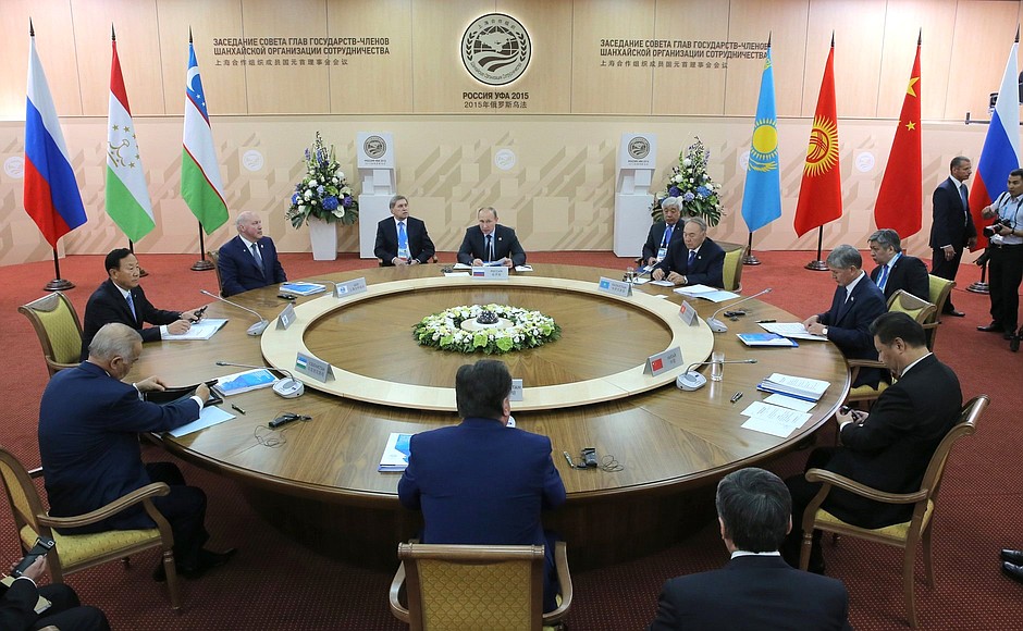 Narrow-format meeting at the summit of the Shanghai Cooperation Organisation Council of Heads of State.