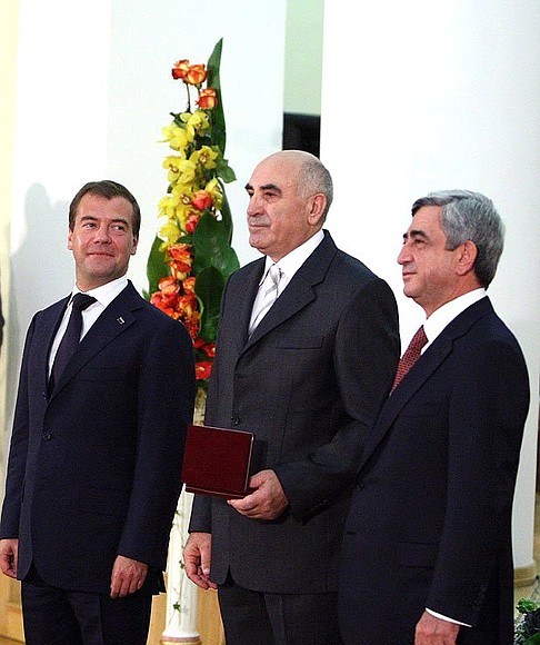 Дмитрий Медведев вручил государственные награды руководителям Российско-Армянского университета.